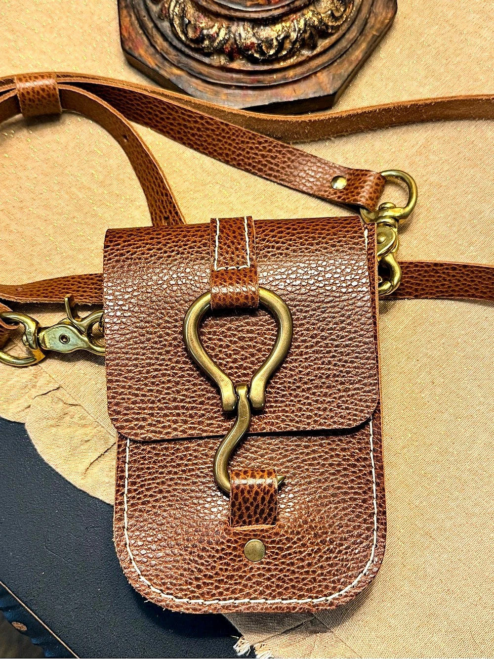 House Of Henry. Henry Dry Goods Crossbody Bag in Brown like new